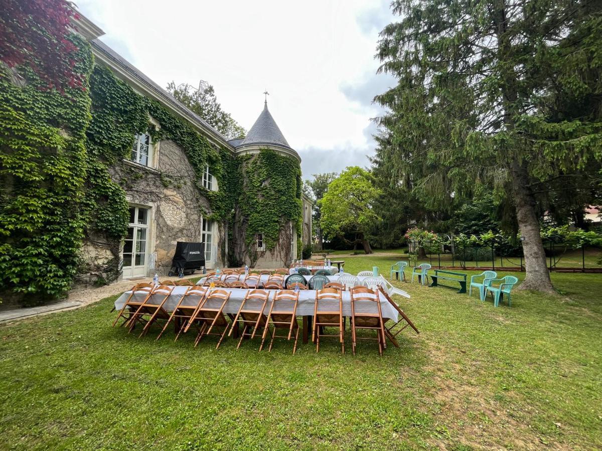 Château de Montaupin Oizé Extérieur photo
